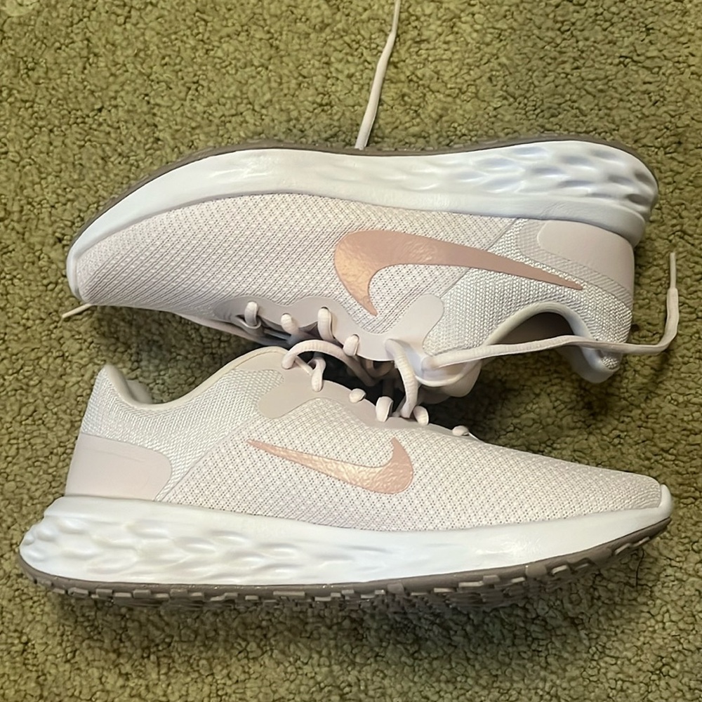 Nike pink running shoes
